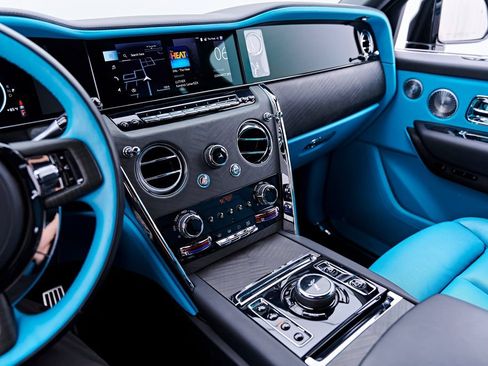 Used 2025 Rolls-Royce Cullinan AWD/4WD image 74