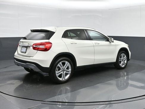 Used 2018 Mercedes-Benz GLA 250 4MATIC image 7