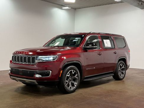 Used 2024 Jeep Wagoneer Series III AWD/4WD image 28