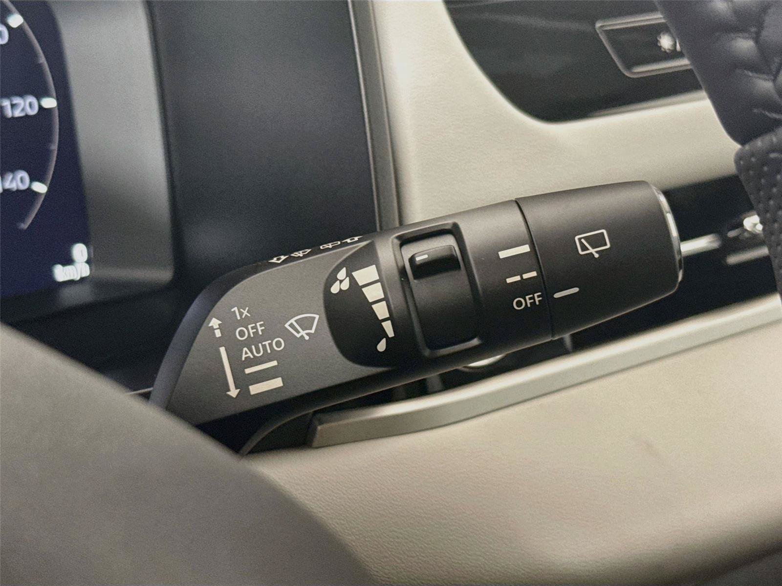 New 2026 Mitsubishi Outlander SE FWD image 5
