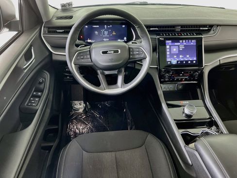 Used 2023 Jeep Grand Cherokee L Laredo w/ Luxury Tech Group I AWD/4WD image 22