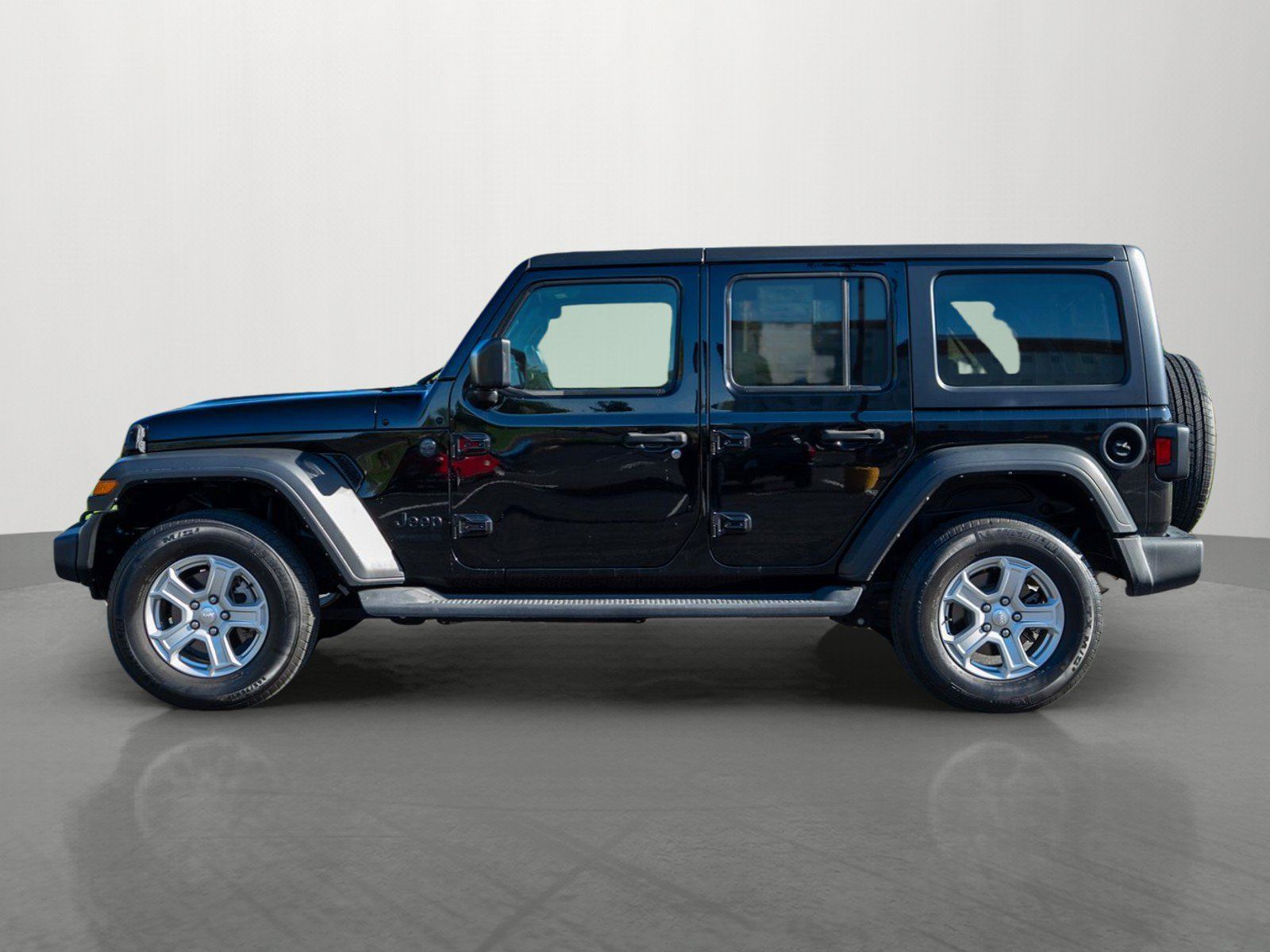 Used 2022 Jeep Wrangler Unlimited Sport AWD/4WD image 4