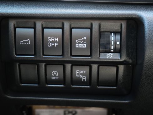 Used 2023 Subaru Forester Premium AWD/4WD image 26