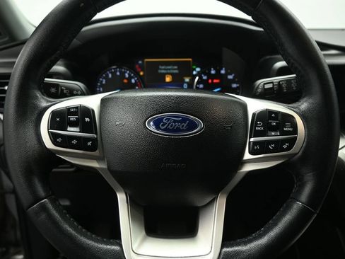Certified 2022 Ford Explorer XLT RWD image 13
