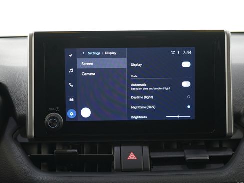 Used 2025 Toyota RAV4 XLE AWD/4WD image 15