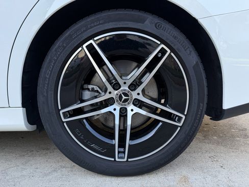 Used 2025 Mercedes-Benz E 350 Sedan image 25