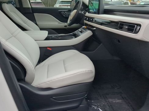 New 2026 Lincoln Aviator Premiere image 25