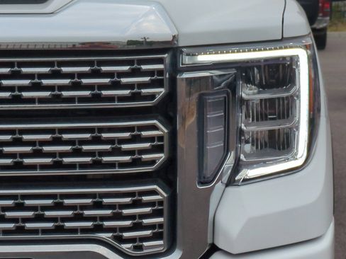 Used 2022 GMC Sierra 2500 Denali w/ Denali Ultimate Package AWD/4WD image 48