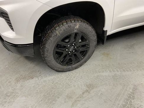 New 2026 Chevrolet Silverado 1500 LT Trail Boss w/ LPO, Dark Essentials Package image 7