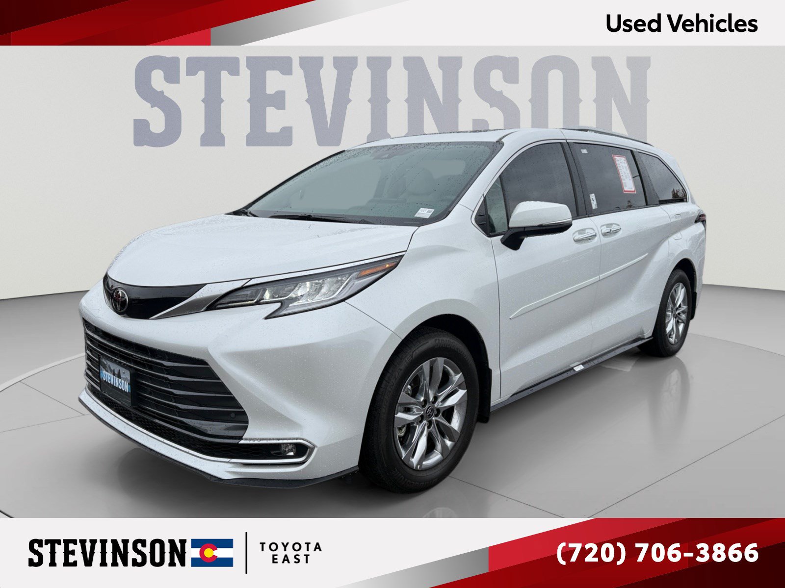 Used 2026 Toyota Sienna Limited AWD/4WD image 1