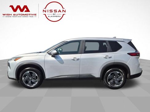 Certified 2024 Nissan Rogue SV FWD image 8