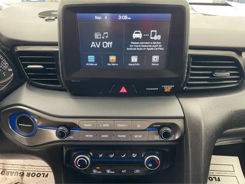 Used 2020 Hyundai Veloster 2.0 FWD image 3