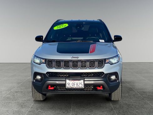 Used 2024 Jeep Compass Trailhawk image 8