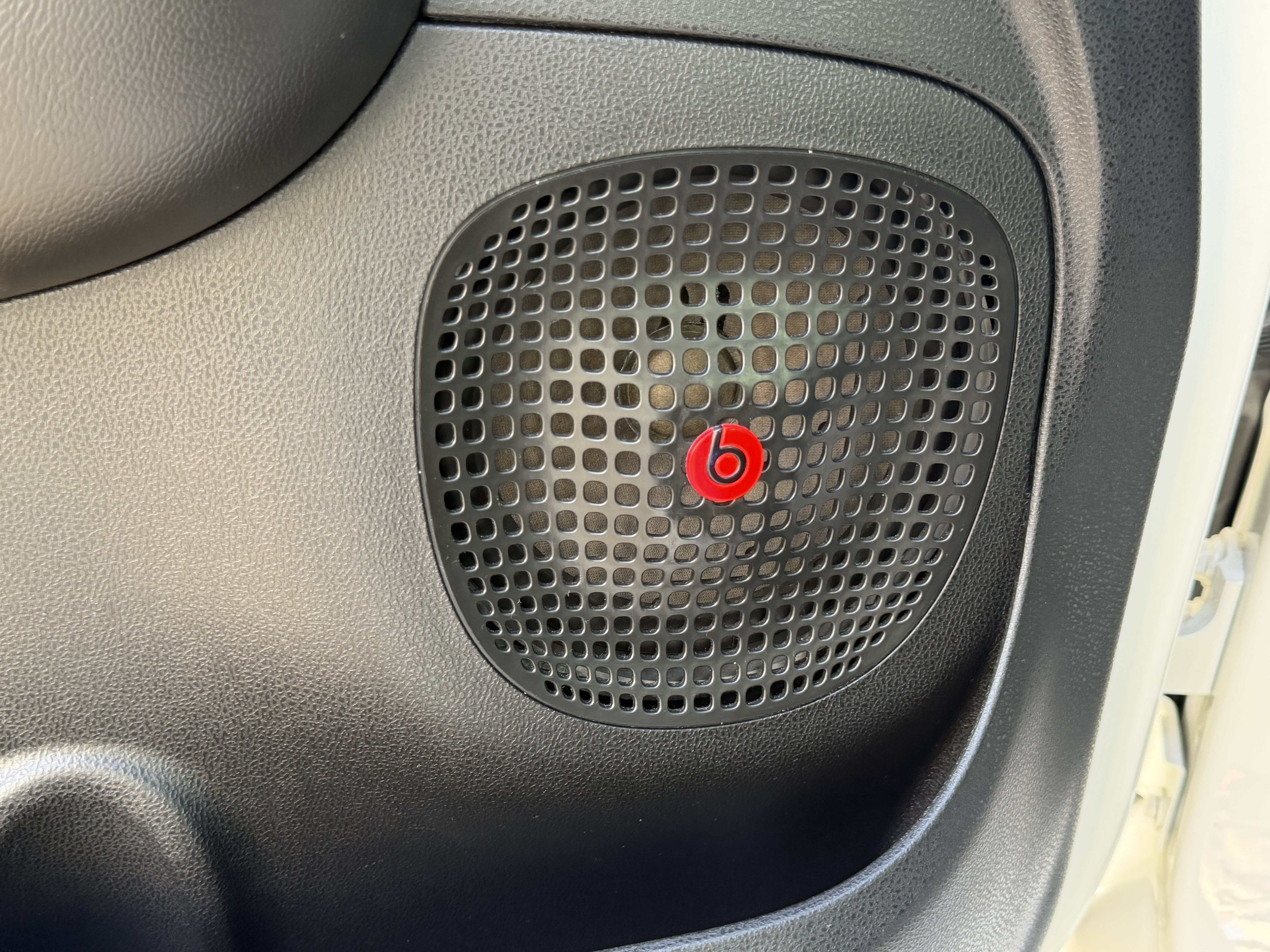 Used 2020 FIAT 500L Pop w/ Premium Group FWD image 21