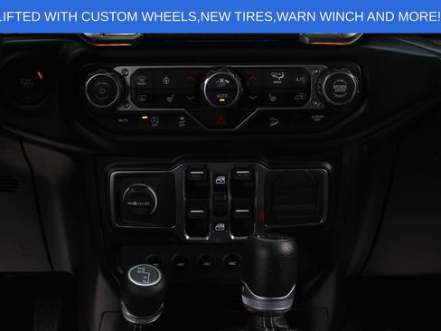 Used 2019 Jeep Wrangler Unlimited Sahara w/ Cold Weather Group AWD/4WD image 18
