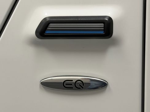 Used 2025 Mercedes-Benz G 580 w/ EQ Technology image 9