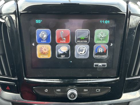 Used 2018 Chevrolet Traverse LT image 5