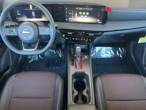 New 2026 Nissan Kicks SR w/ SR Premium Package AWD/4WD image 3