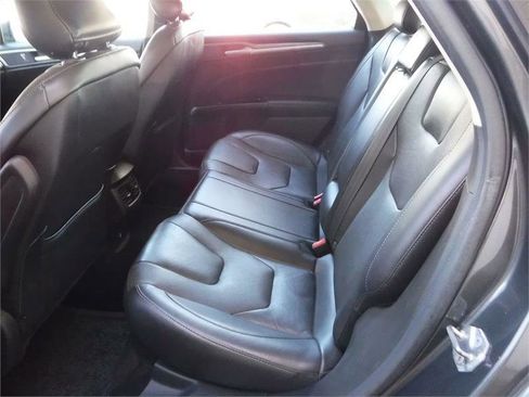 Used 2016 Ford Fusion Titanium image 7