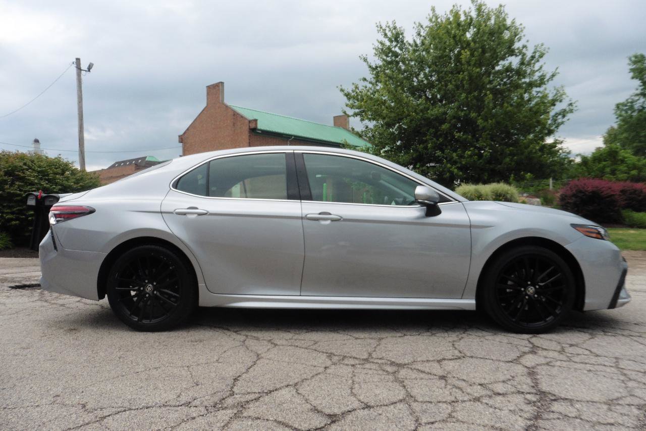 Used 2023 Toyota Camry XSE FWD image 16
