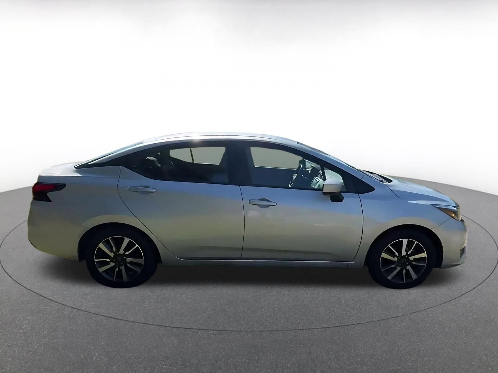 Used 2025 Nissan Versa SV FWD image 15
