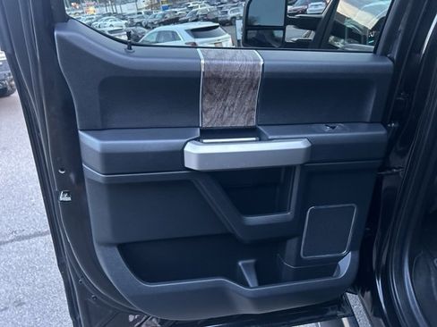 Used 2019 Ford F250 Lariat image 16