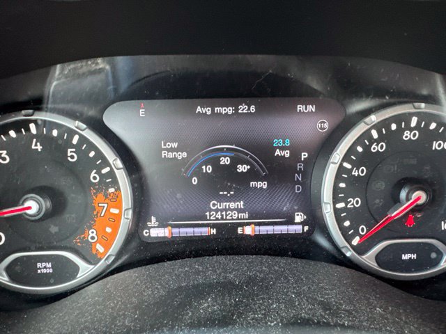 Used 2017 Jeep Renegade Trailhawk w/ Premium Trailhawk Package AWD/4WD image 14