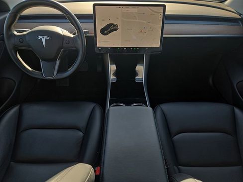 Used 2018 Tesla Model 3 Mid Range image 17
