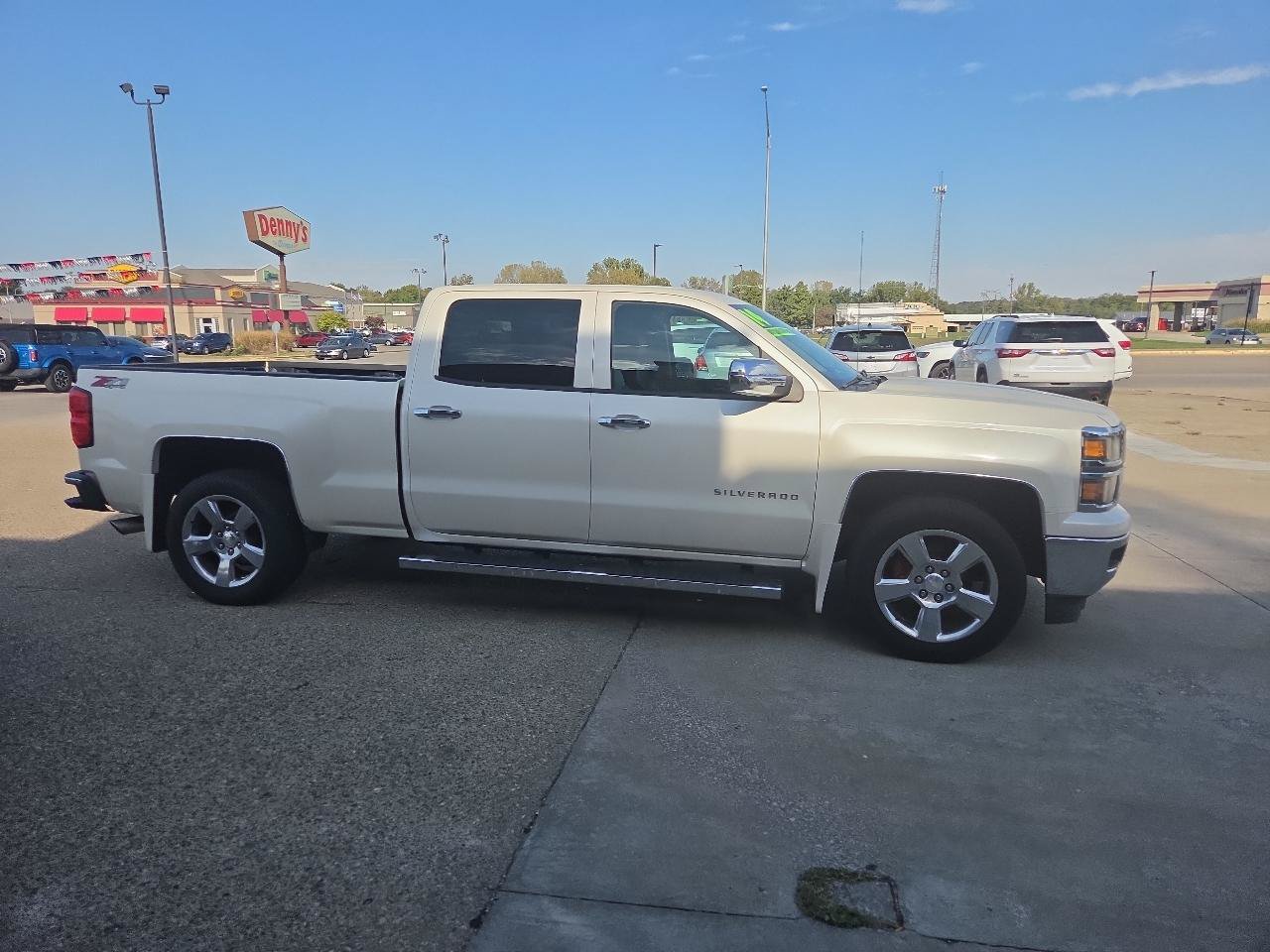 Used 2014 Chevrolet Silverado 1500 LT w/ LT Convenience Package AWD/4WD image 5