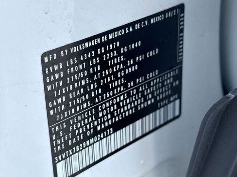 Used 2022 Volkswagen Taos SE w/ Panoramic Sunroof Package image 29