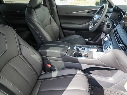 Certified 2026 INFINITI QX60 Pure w/ Cargo Package FWD image 16