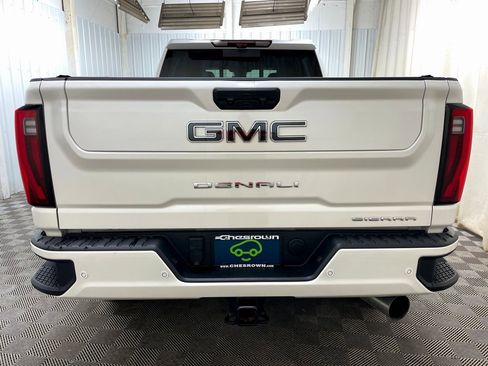 Used 2025 GMC Sierra 2500 Denali Ultimate w/ Max Trailering Package image 24