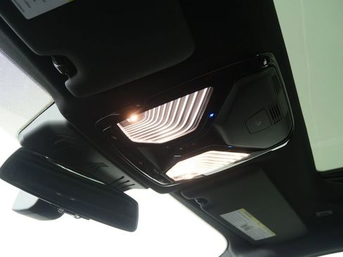 Used 2025 BMW i4 xDrive40i w/ M Sport Package image 25