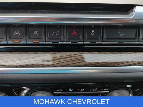 Used 2022 Chevrolet Silverado 1500 RST w/ Z71 Off-Road Package AWD/4WD image 36