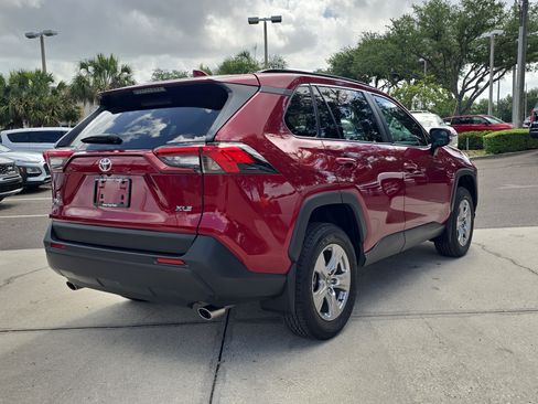 Used 2025 Toyota RAV4 XLE w/ Convenience Package FWD image 8