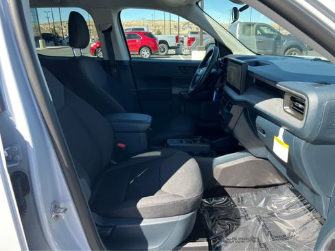 New 2026 Ford Maverick XL w/ Equipment Group 101A AWD/4WD image 17