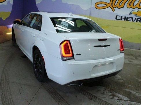 Used 2023 Chrysler 300 Touring L w/ Popular Equipment Group image 6