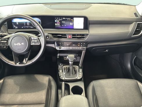 Used 2025 Kia Seltos EX w/ EX Sunroof Package FWD image 18