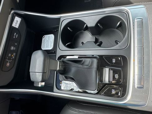 New 2026 Kia Carnival EX image 27