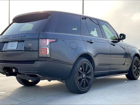 Used 2020 Land Rover Range Rover HSE image 2