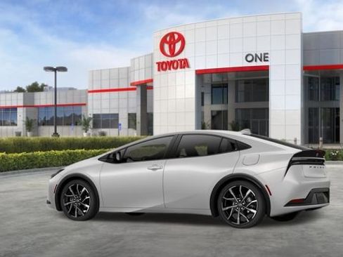 New 2026 Toyota Prius Plug-In Hybrid FWD image 8