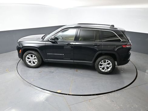 Used 2023 Jeep Grand Cherokee Limited AWD/4WD image 47