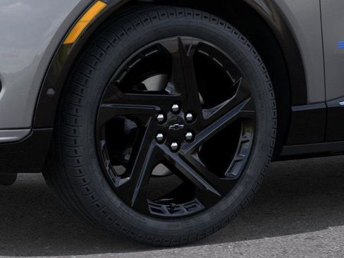 New 2025 Chevrolet Equinox EV RS w/ Active Safety Package 3 AWD/4WD image 9