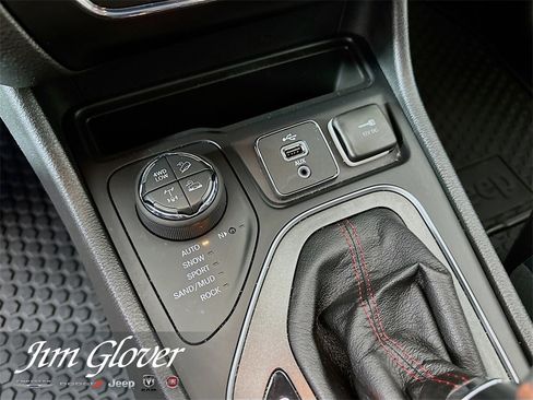 Used 2019 Jeep Cherokee Trailhawk w/ Trailer Tow Group image 36