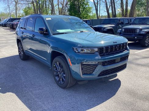 New 2026 Jeep Grand Cherokee L Limited AWD/4WD image 4