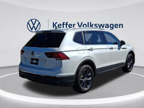 Certified 2023 Volkswagen Tiguan SE FWD image 6