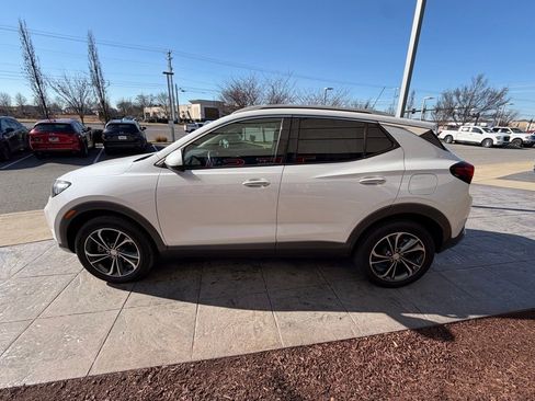 Used 2021 Buick Encore GX Essence image 7