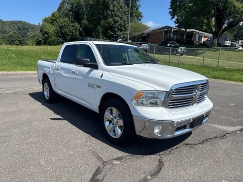 Used 2017 RAM 1500 Big Horn AWD/4WD image 3
