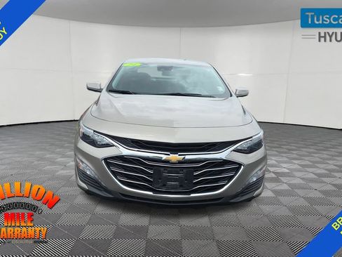 Used 2024 Chevrolet Malibu LT FWD image 2