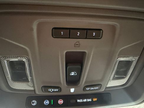 Used 2025 Chevrolet Silverado 1500 LTZ AWD/4WD image 43